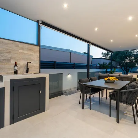Luxurious In Biograd Ferienhaus