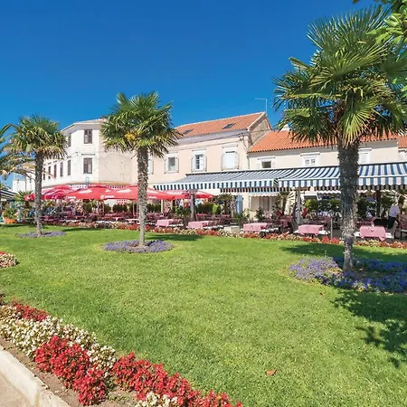 Luxurious In Biograd Holiday home